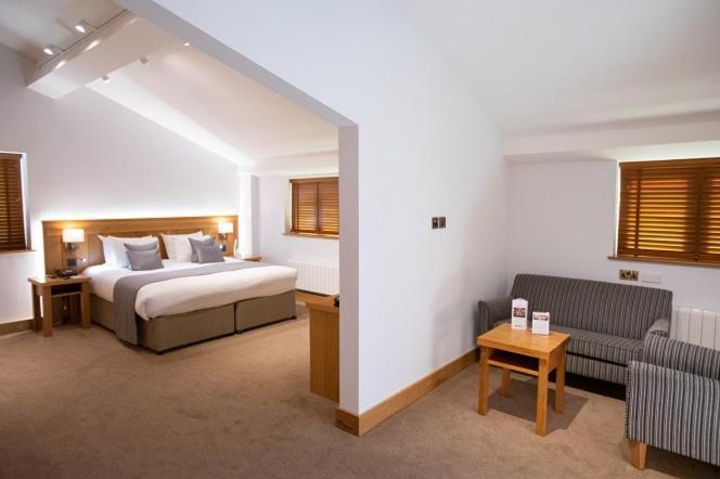 Tewinbury Farm Hotel Exterior foto